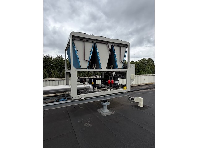 2x chiller daikin - afbeelding 9 van  16
