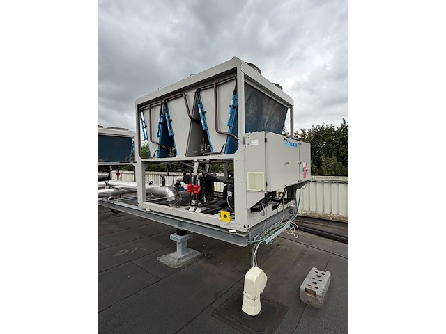 2x chiller daikin - afbeelding 10 van  16