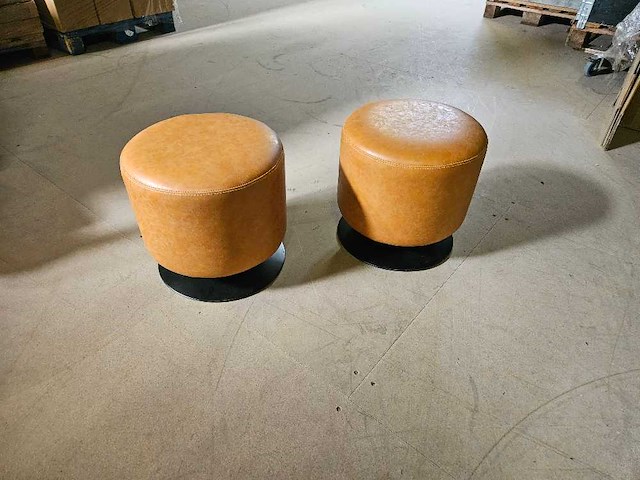 2x cognac simili leder poef 40cm ø - afbeelding 1 van  2