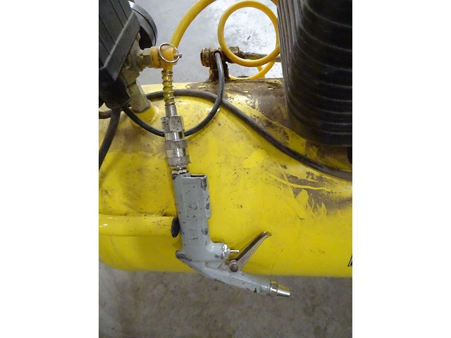 2x compressor stanley - afbeelding 3 van  7