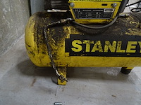 2x compressor stanley - afbeelding 6 van  7
