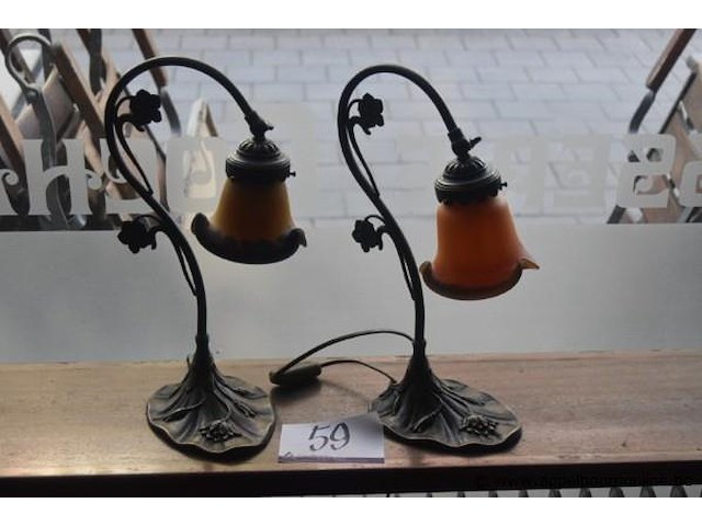 2x decoratieve tafellampen, met bladmotief, werking niet gekend - afbeelding 1 van  1