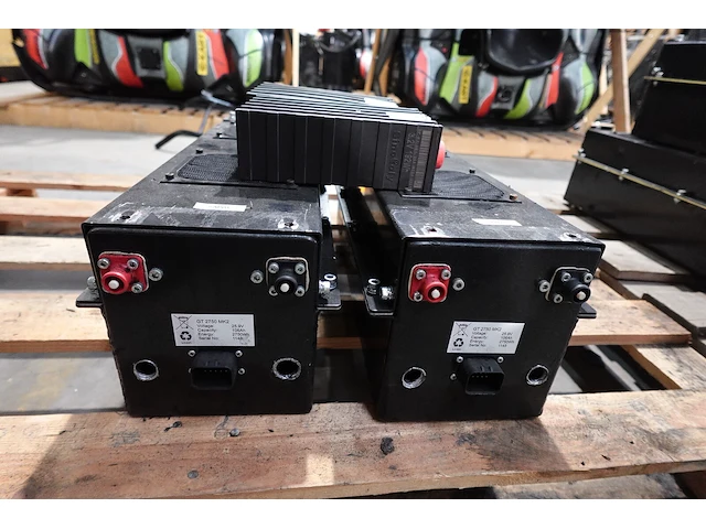 2x defecte batterij - afbeelding 3 van  4