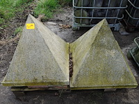 2x deksteen piramide - afbeelding 1 van  3