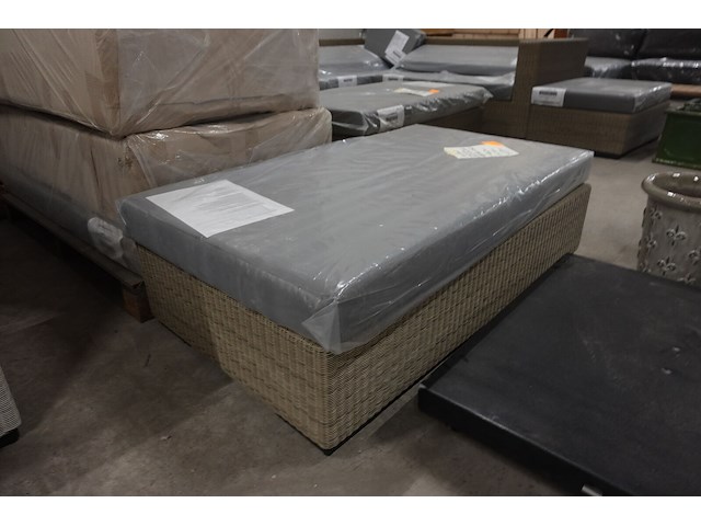 2x diphano outdoor poef/salontafel wicker - afbeelding 2 van  3
