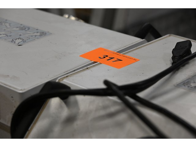 2x dispensersysteem voor ontsmettingsgel. - afbeelding 1 van  3