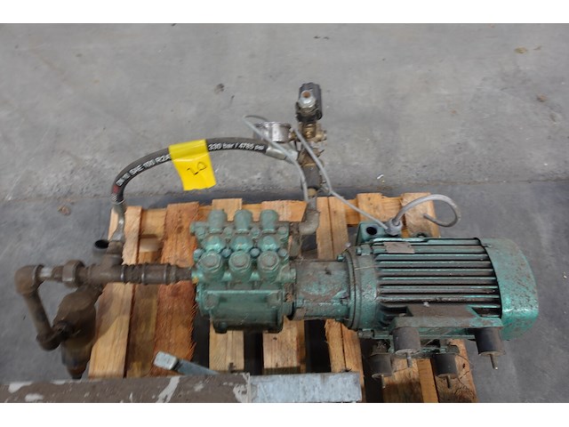 2x divers - afbeelding 2 van  4