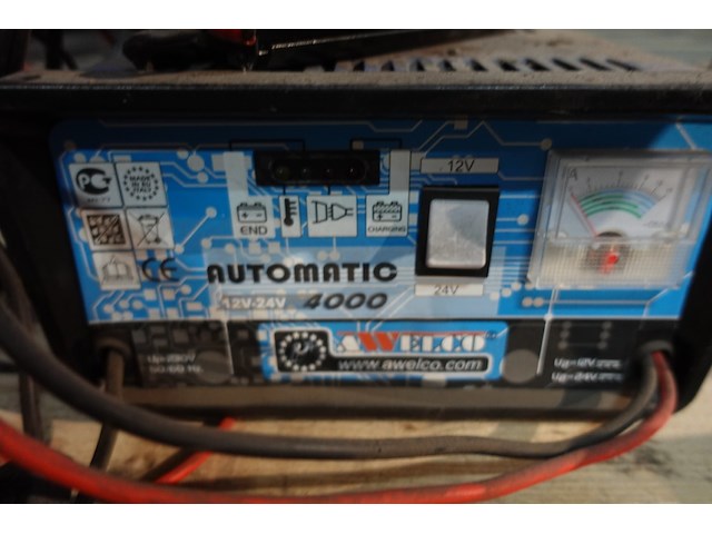 2x diverse batterij boosters - afbeelding 2 van  4