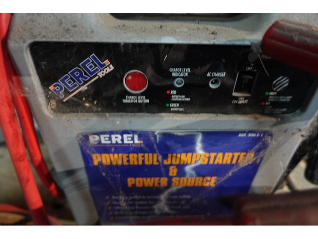 2x diverse batterij boosters - afbeelding 3 van  4