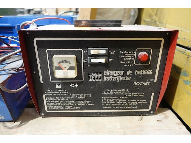 2x diverse batterijladers - afbeelding 3 van  6