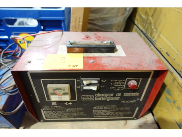 2x diverse batterijladers - afbeelding 4 van  6