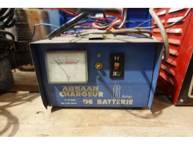2x diverse batterijladers - afbeelding 5 van  6