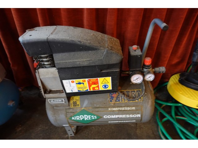 2x diverse compressoren - afbeelding 6 van  8