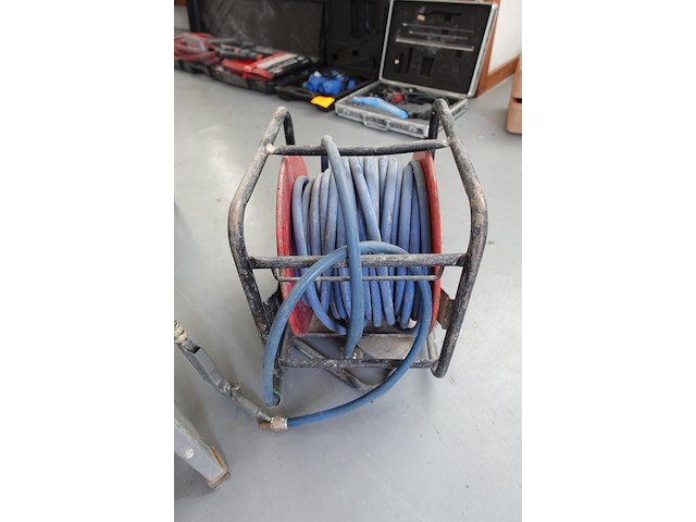 2x diverse luchtkabel op haspel - afbeelding 2 van  5