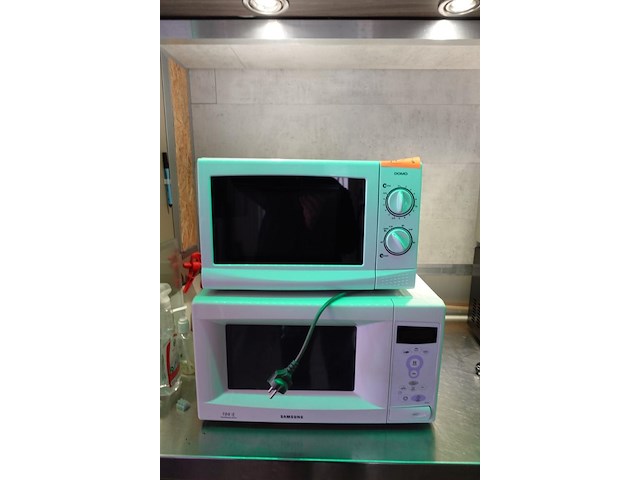 2x diverse microgolfovens - afbeelding 1 van  8