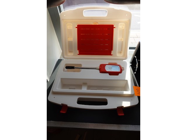 2x diverse oliemeters ebro - afbeelding 2 van  3