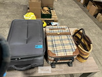 2x diverse reiskoffer + rieten tas - afbeelding 1 van  6