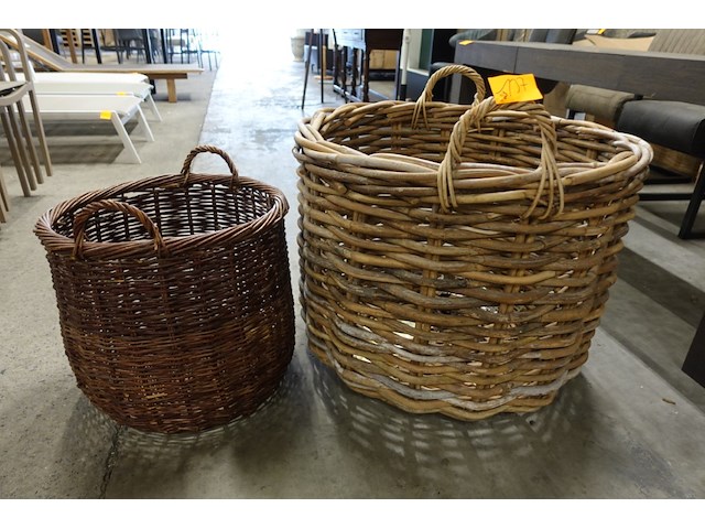 2x diverse rieten mand - afbeelding 1 van  4