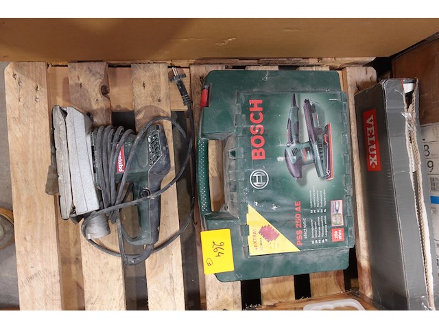 2x diverse schuurmachines bosch - afbeelding 1 van  5