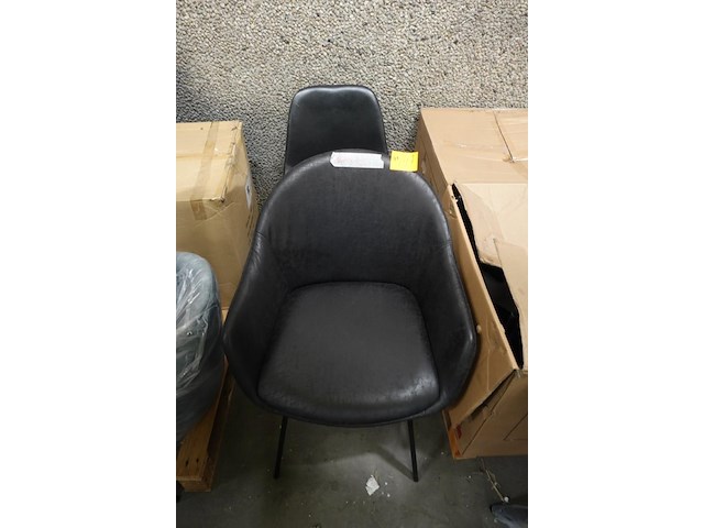 2x diverse stoel - afbeelding 1 van  5