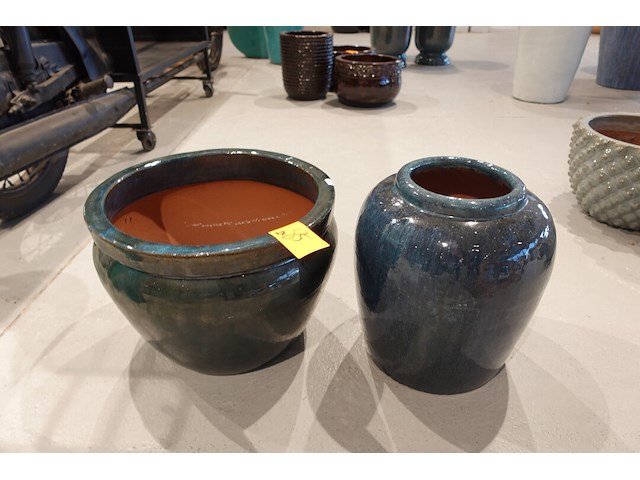 2x diverse terracotta bloempot - afbeelding 2 van  7