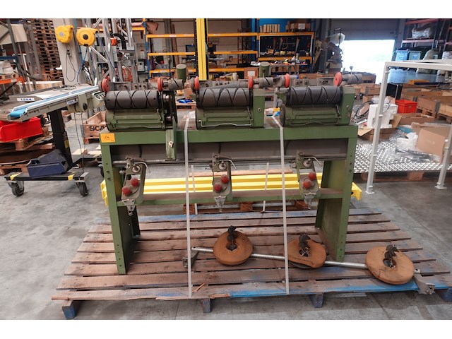2x diverse wikkelmachine voor textielbobijnen - afbeelding 5 van  8