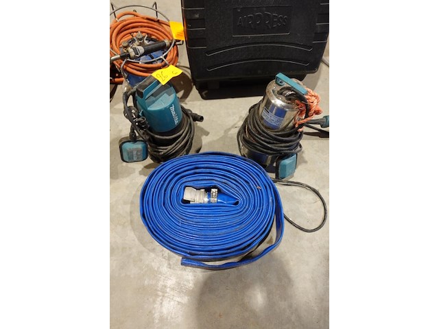 2x dompelpomp makita - afbeelding 1 van  5