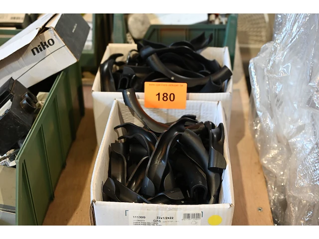 2x doos beugels voor vloerverwarming - afbeelding 1 van  2
