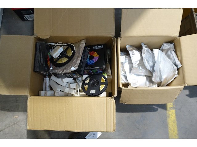 2x doos toebehoren led strips - afbeelding 1 van  3