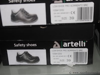 2x doos veiligheidsschoenen, artelli, low shoe pro sorrento src, maat 39, gebruikt - afbeelding 2 van  3