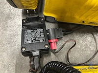 2x draagbaar verlichtingssysteem peli 9430 rals, inclusief lader. werking niet gekend. - afbeelding 4 van  4