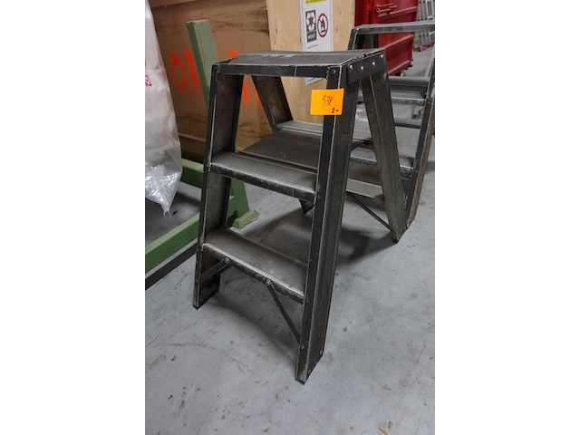 2x dubbelzijdige alu ladder - afbeelding 1 van  4