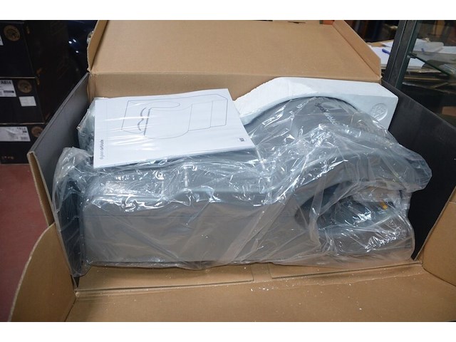 2x dyson airblade ab03 handdrogers, werking onbekend (b421) - afbeelding 1 van  6