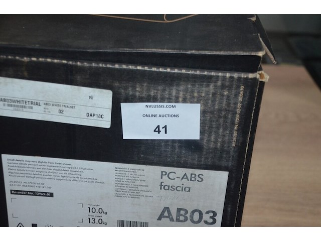 2x dyson airblade ab03 handdrogers, werking onbekend (b421) - afbeelding 2 van  5