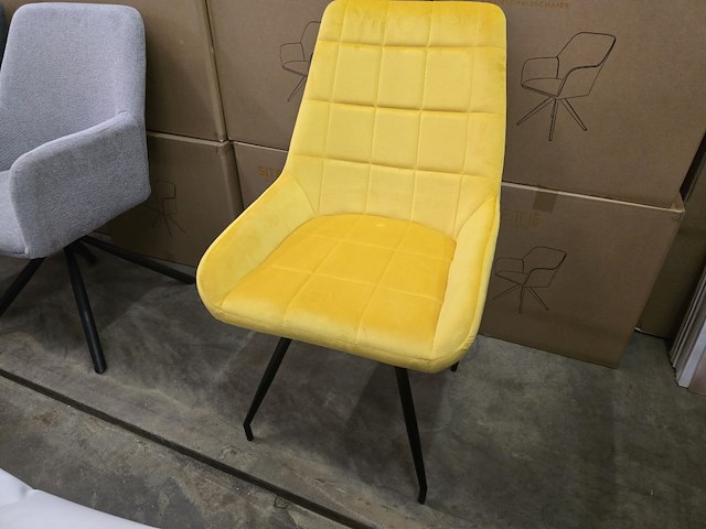 2x eetkamerstoel yiri yellow velvet - afbeelding 1 van  7