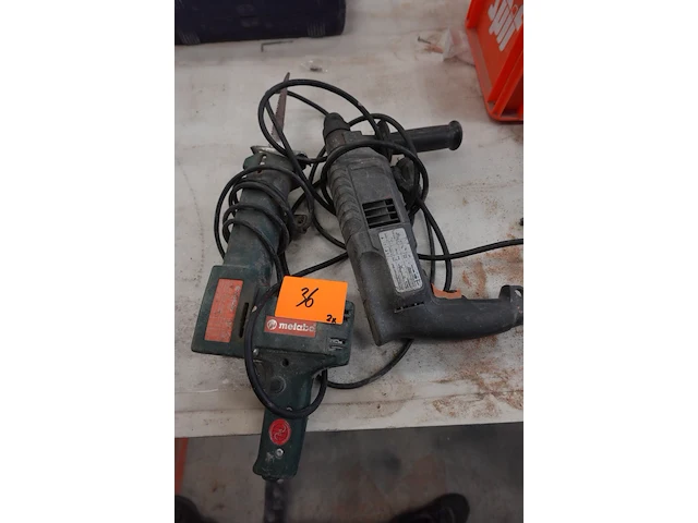 2x elektrisch gereedschap - afbeelding 1 van  5