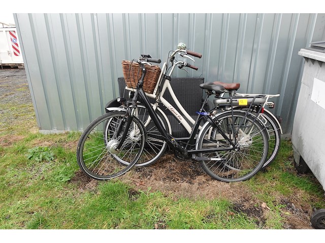 2x elektrische damefiets - afbeelding 1 van  6