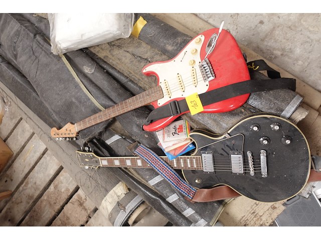 2x elektrische gitaar - afbeelding 2 van  4