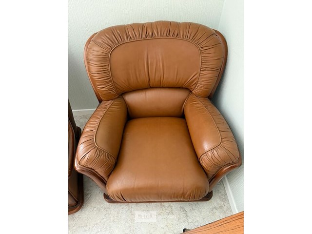 2x fauteuil in houten omlijsting en bruin leer - afbeelding 3 van  3