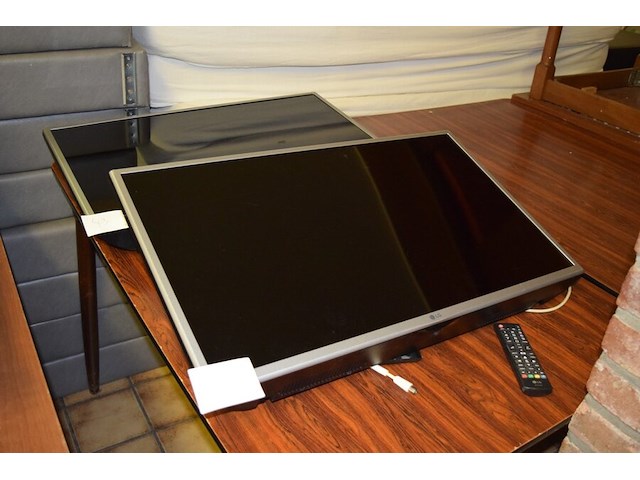 2x flatscreen tv lg - afbeelding 1 van  2