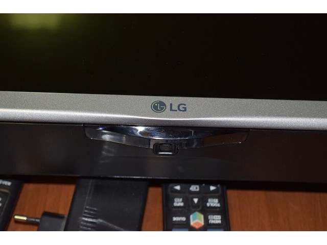 2x flatscreen tv lg - afbeelding 3 van  3