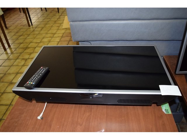 2x flatscreen tv lg - afbeelding 1 van  3