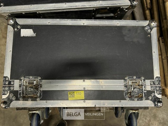 2x flight-case op wielen prof led verlichting - afbeelding 2 van  4