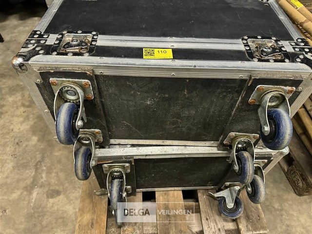 2x flight-case op wielen prof led verlichting - afbeelding 3 van  4