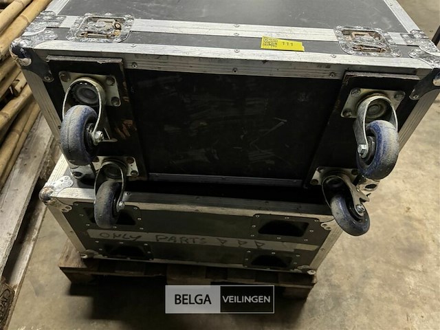 2x flight-case op wielen prof led verlichting - afbeelding 3 van  4