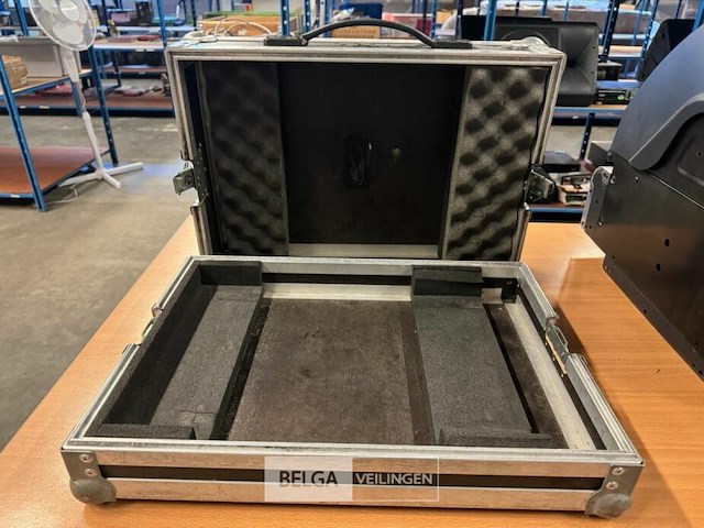 2x flightcase - afbeelding 5 van  7
