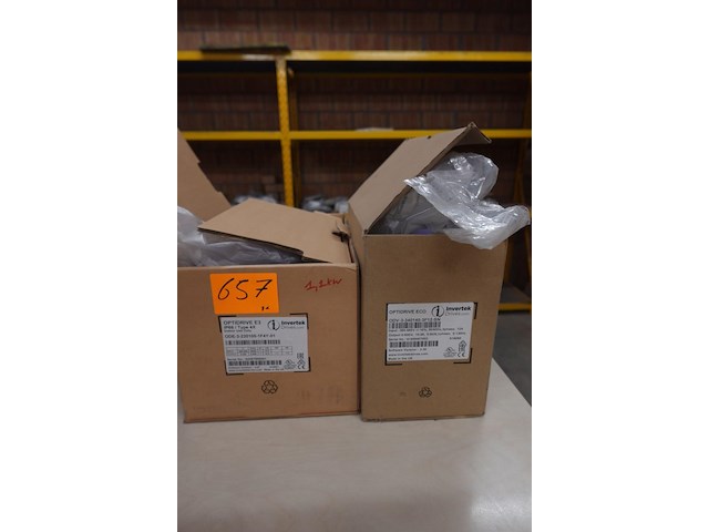 2x frequentieregelaar invertek - afbeelding 1 van  6