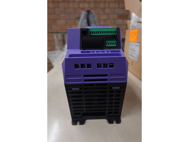 2x frequentieregelaar invertek - afbeelding 2 van  6