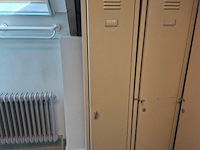 2x garderobekast - afbeelding 1 van  3
