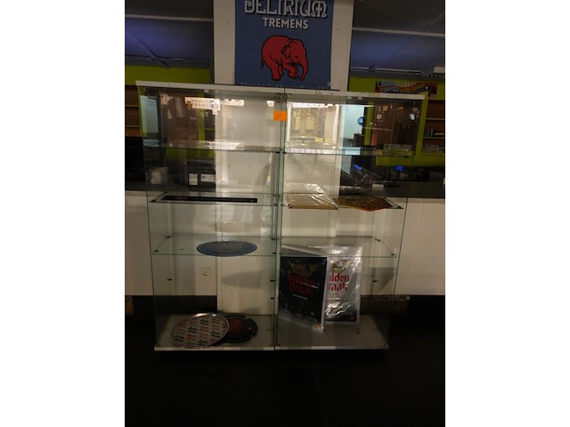 2x glazen kast - afbeelding 1 van  2